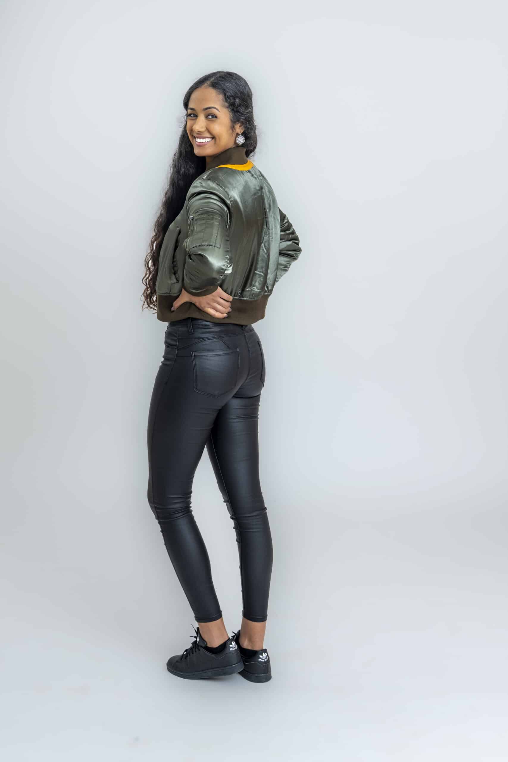 JAQUETA PUFFER BOMBER - Image 3